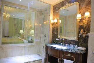 Отель Rixos Khadisha Shymkent Шымкент Улучшенный номер с кроватью размера «king-size»-4